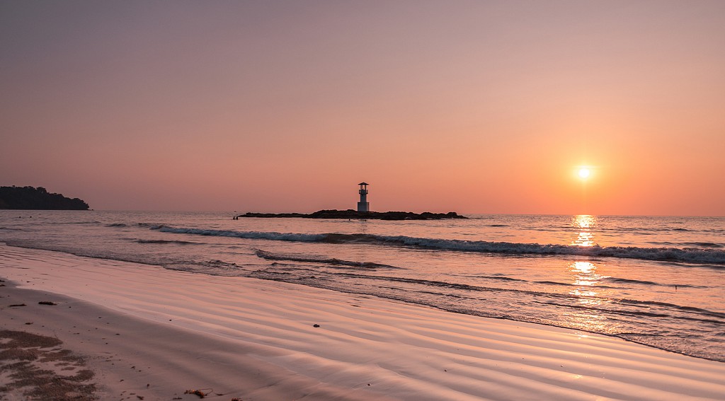 Nang Thong Beach
